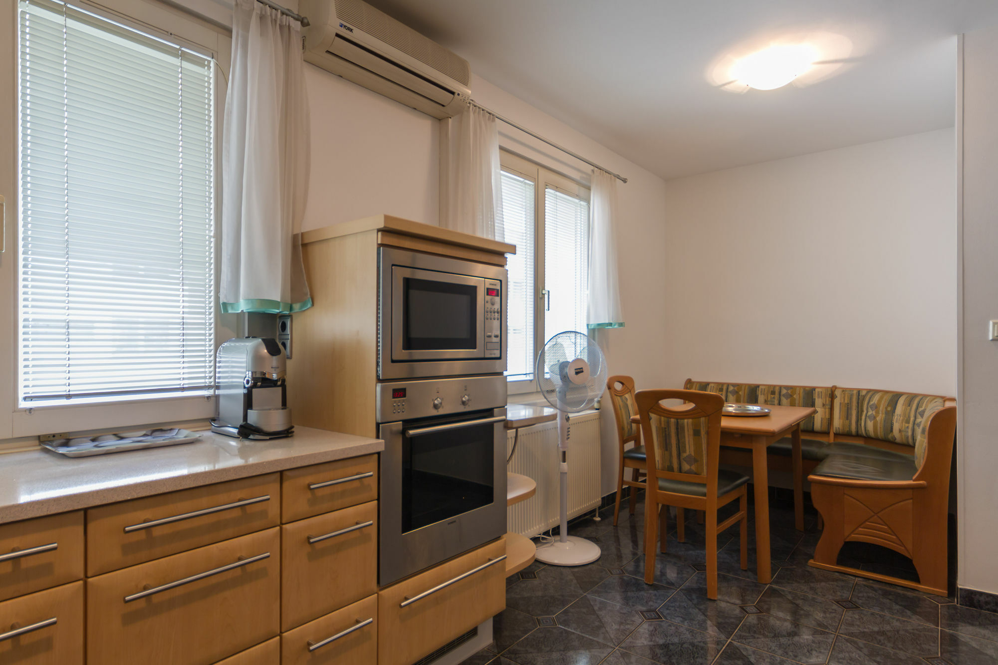 Puzzlehotel - Apartments Zentrum II ウィーン エクステリア 写真